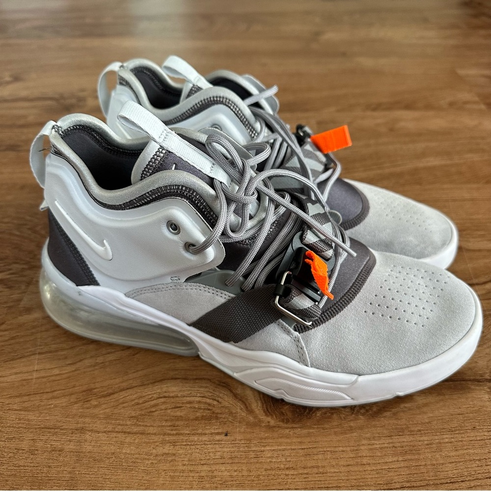 Nike Air Force 270 in Wolf Grey